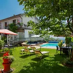 Matteo By Interhome *